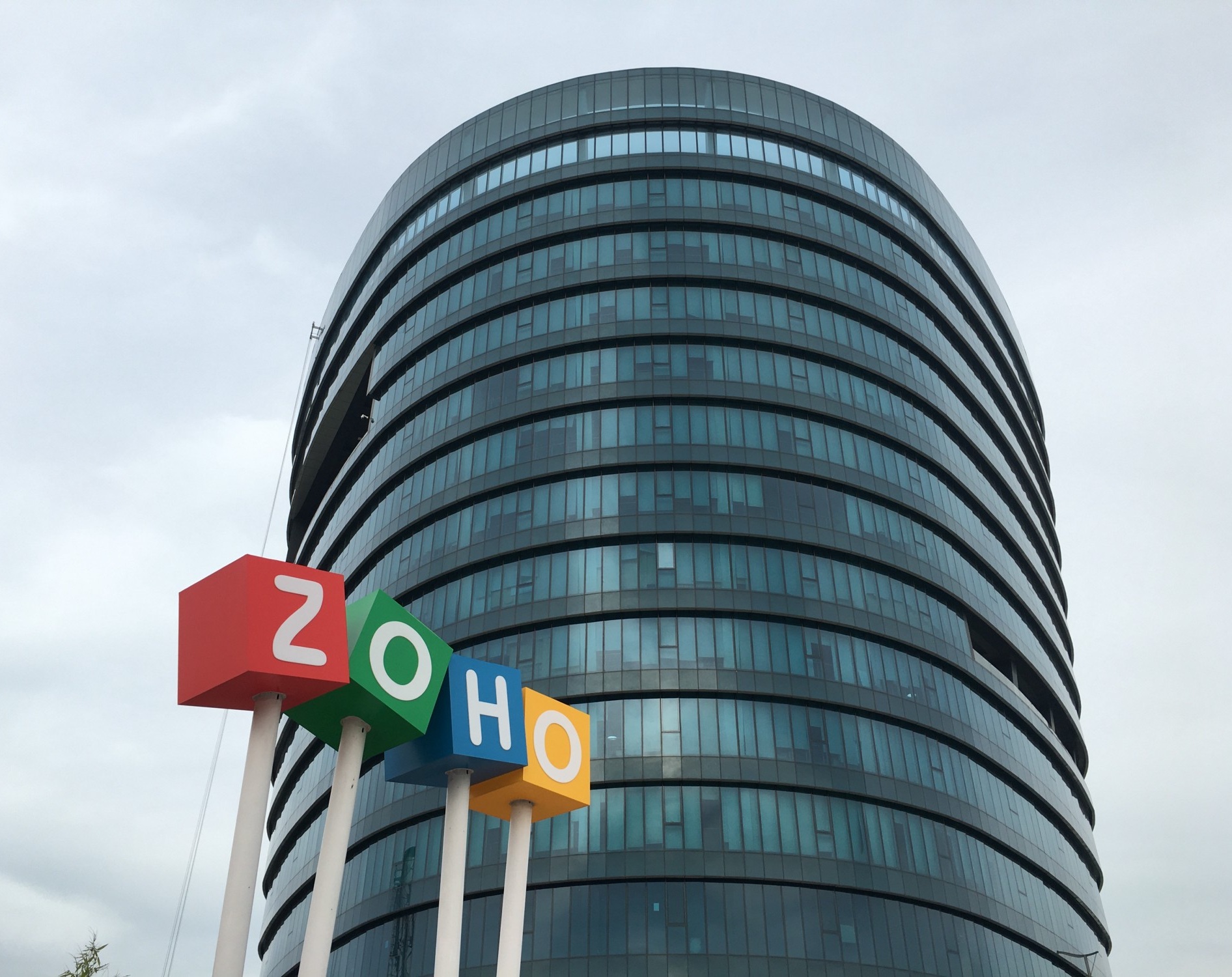 Zoho vs Hubspot